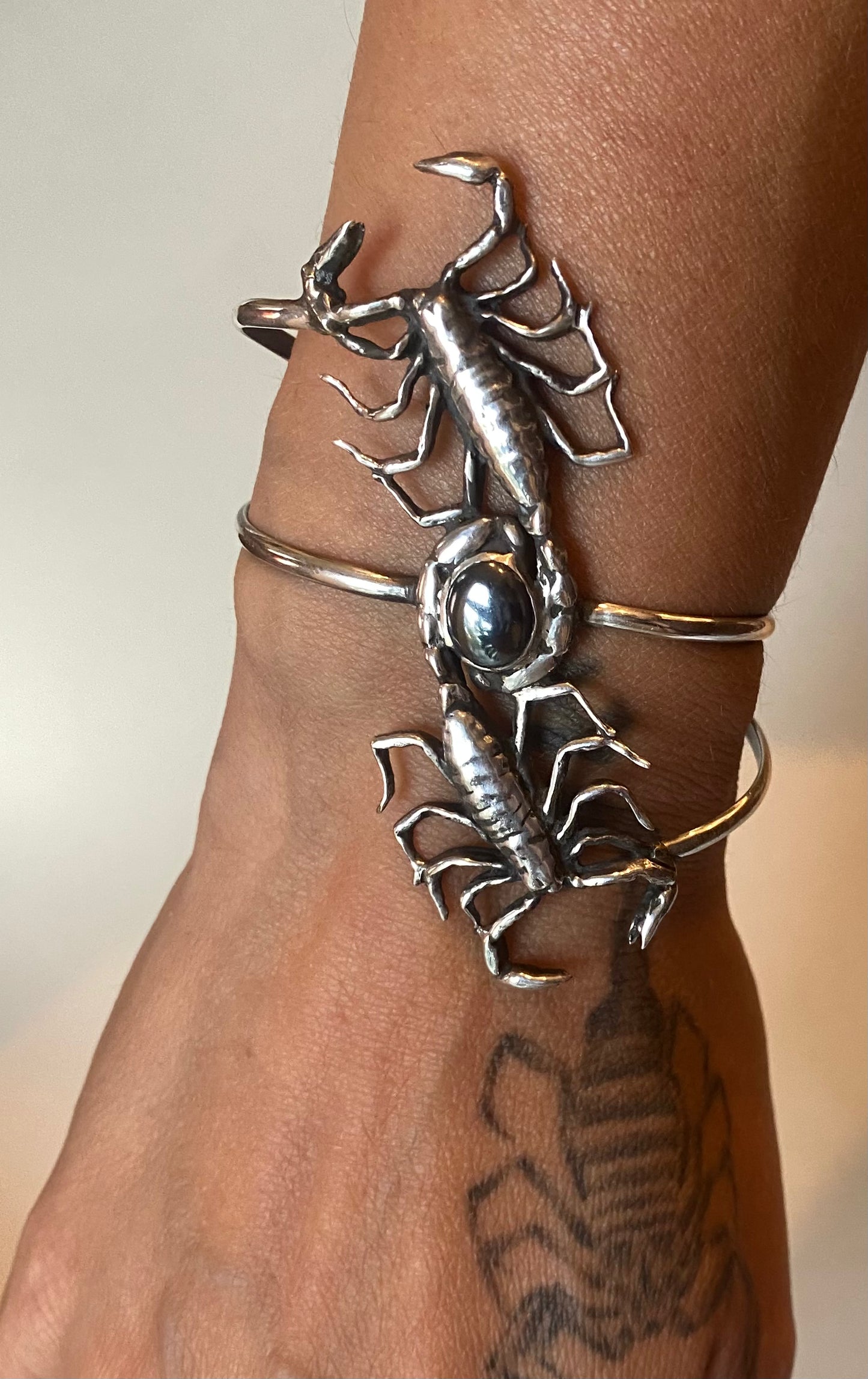 Double Sting Hematite Cuff